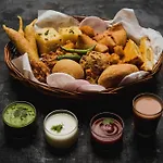 Collection O Premier Near Hazratganj