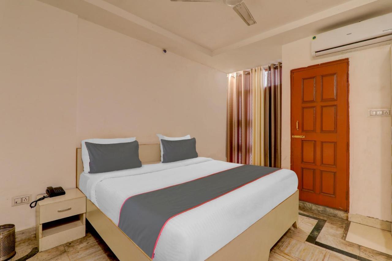 Collection O Premier Near Hazratganj Lucknow