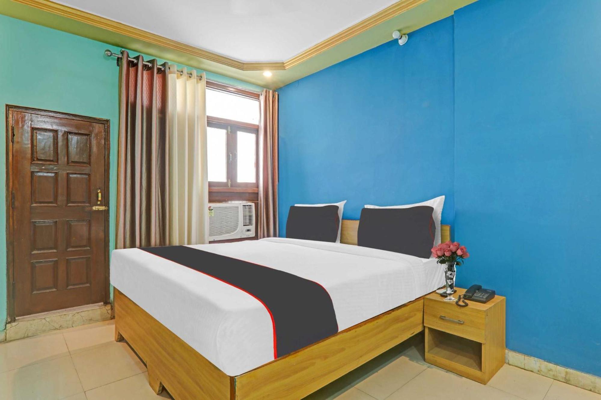 Collection O Premier Near Hazratganj Hotel Lucknow