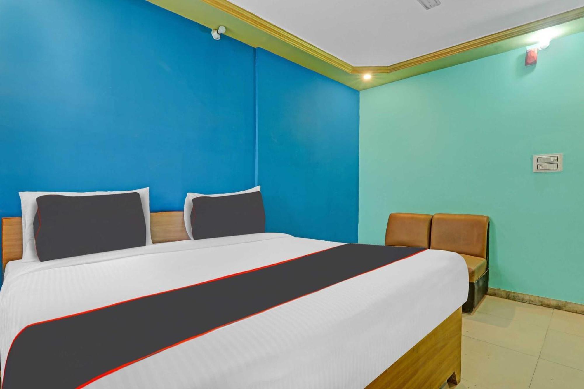 Hotel Collection O Premier Near Hazratganj Lucknow