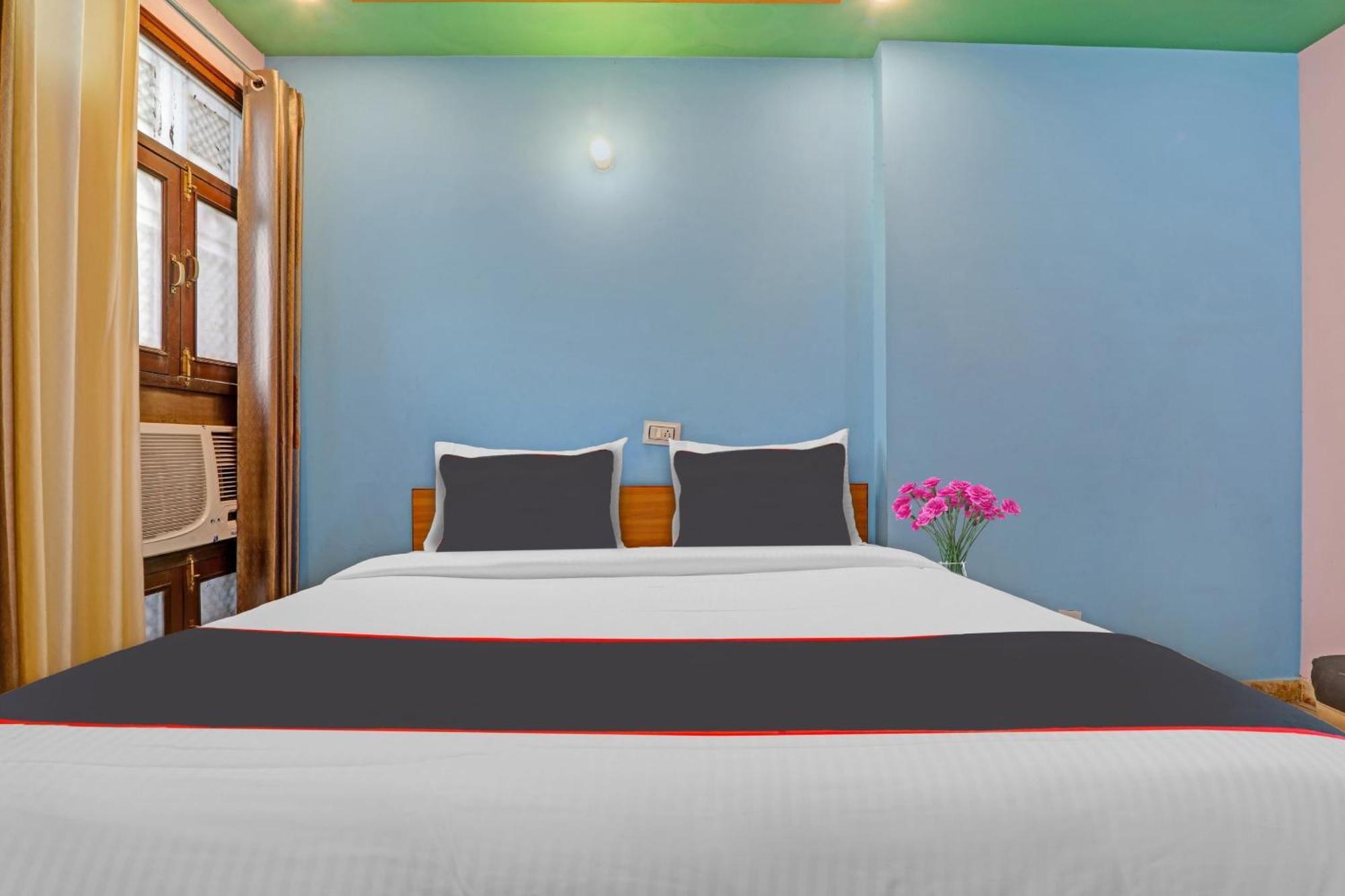 Hotel Collection O Premier Near Hazratganj 4*