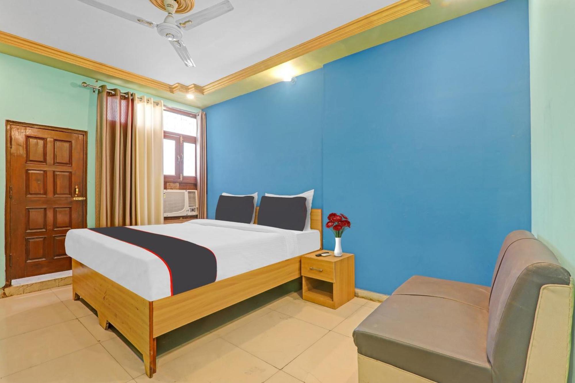 Collection O Premier Near Hazratganj Hotel 4*